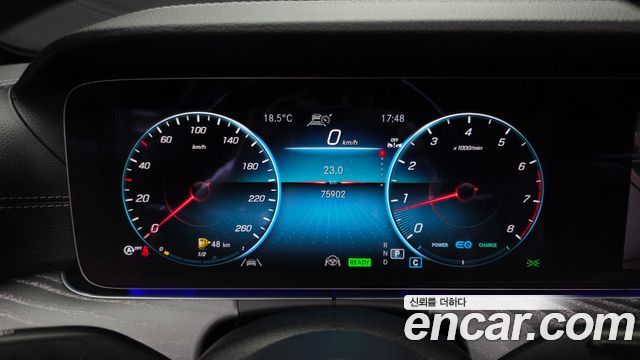 Mercedes-Benz E-Class 2022 — photo 11