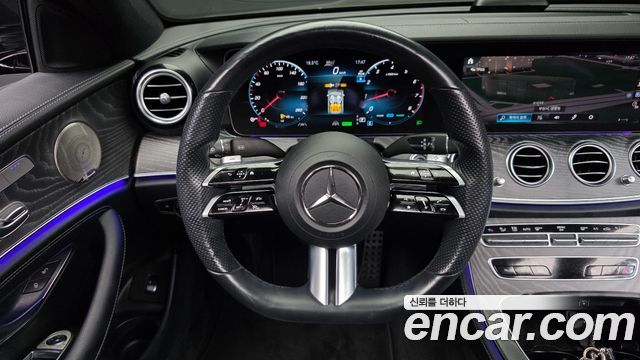 Mercedes-Benz E-Class 2022 — photo 19