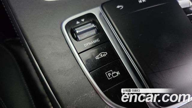 Mercedes-Benz E-Class 2022 — photo 28