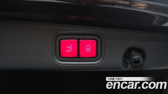 Mercedes-Benz E-Class 2022 — photo 30