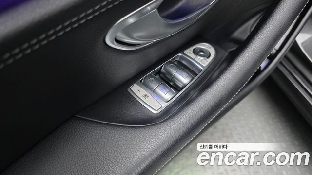 Mercedes-Benz E-Class 2022 — photo 34