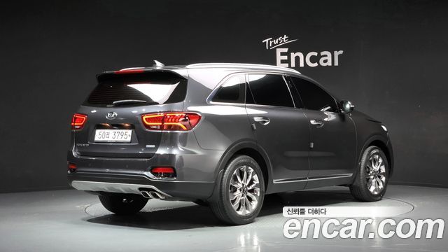 Kia Sorento 2019 — photo 2