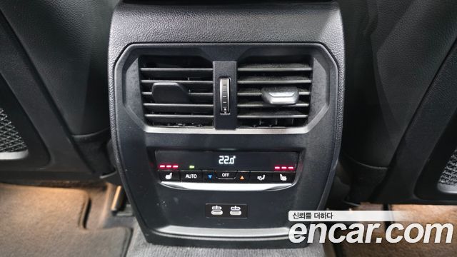 BMW 3-Series 2021 — photo 25