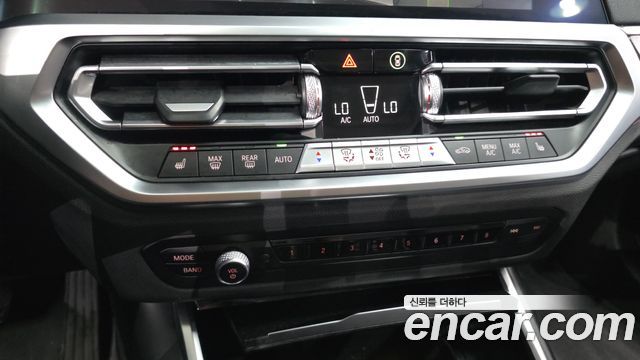BMW 3-Series 2021 — photo 31