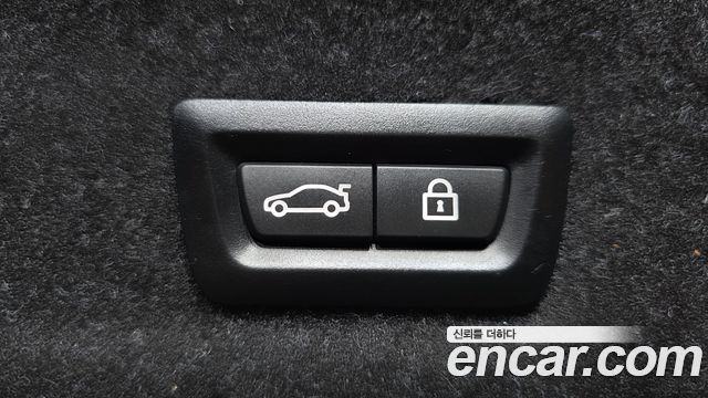 BMW 3-Series 2021 — photo 35