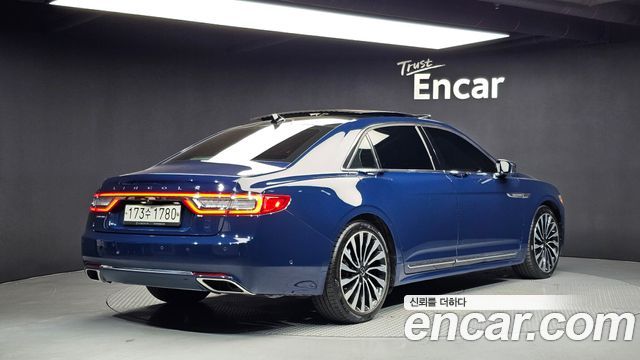 Lincoln Continental 2018 — photo 2