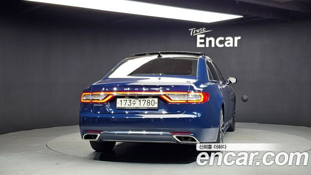 Lincoln Continental 2018 — photo 4