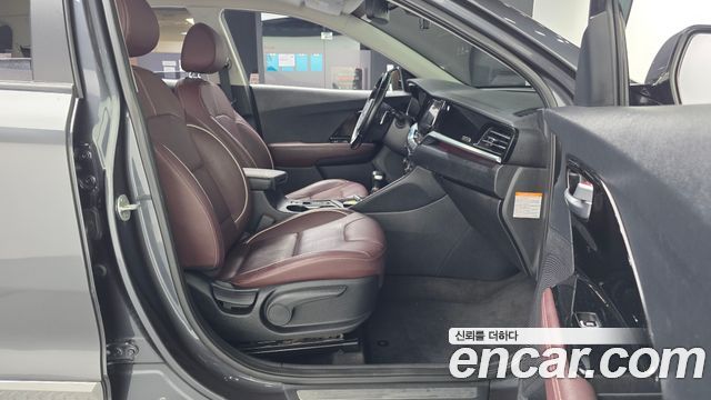 Kia Niro 2020 — photo 11