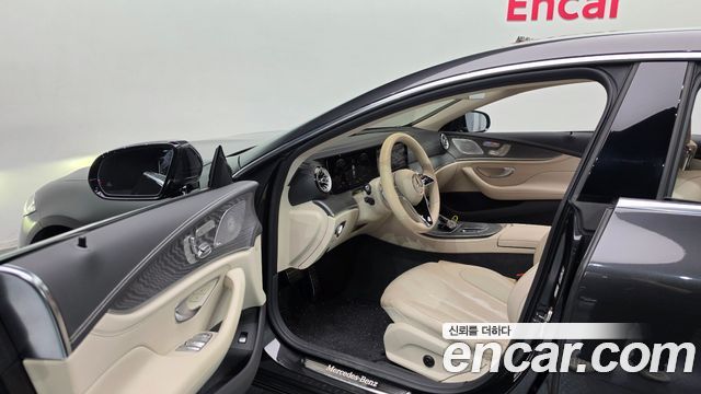 Mercedes-Benz CLS-Class 2022 — photo 13