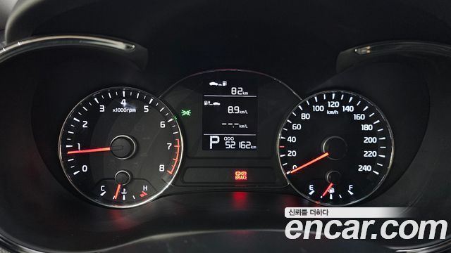 Kia K3 2015 — photo 11