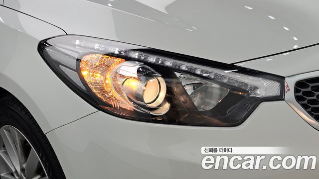 Kia K3 2015 — photo 8