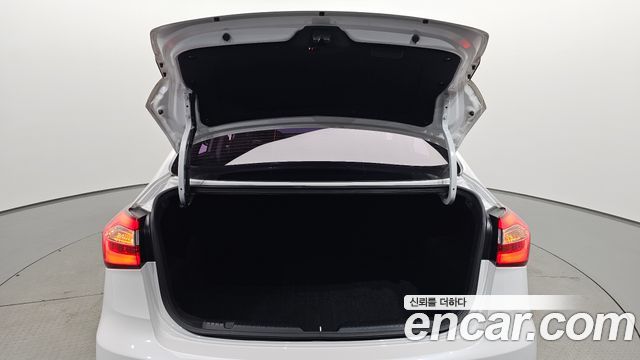 Kia K3 2015 — photo 31