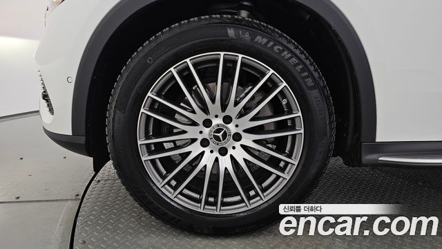 Mercedes-Benz GLC-Class 2025 — photo 5