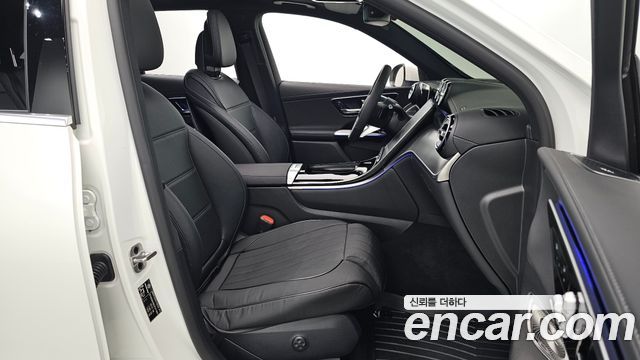 Mercedes-Benz GLC-Class 2025 — photo 17