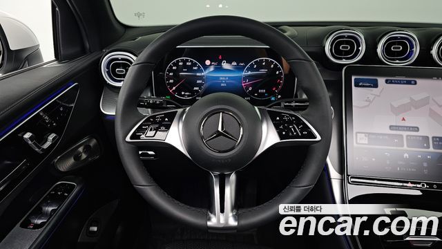 Mercedes-Benz GLC-Class 2025 — photo 19