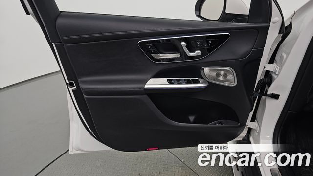 Mercedes-Benz GLC-Class 2025 — photo 14