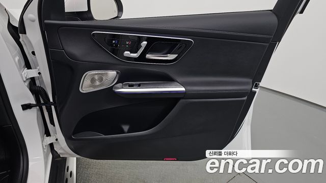 Mercedes-Benz GLC-Class 2025 — photo 15