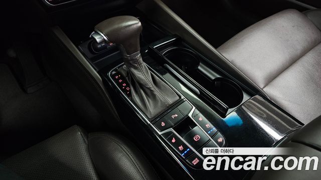 Kia K7 2017 — photo 9