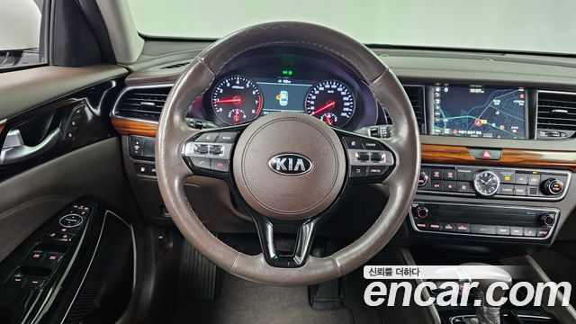 Kia K7 2017 — photo 13