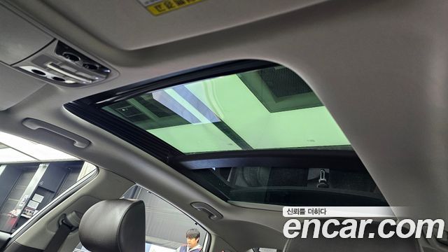 Kia K7 2017 — photo 18