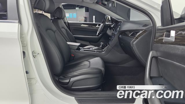 Hyundai Sonata 2017 — photo 11