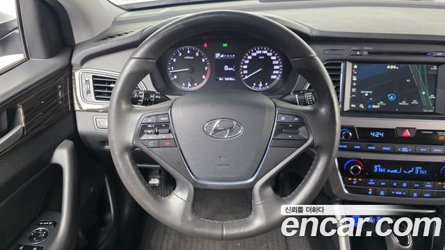 Hyundai Sonata 2017 — photo 13