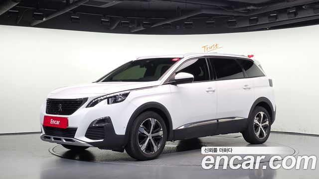 Peugeot 5008 2018 — photo 1