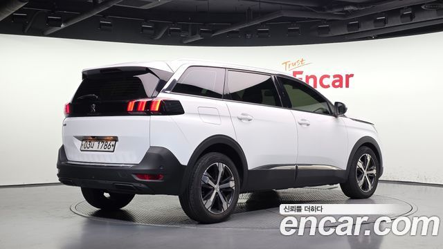 Peugeot 5008 2018 — photo 2
