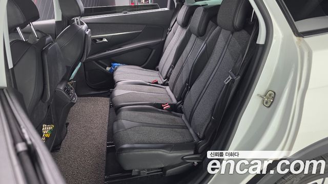 Peugeot 5008 2018 — photo 16