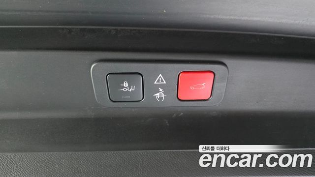 Peugeot 5008 2018 — photo 28