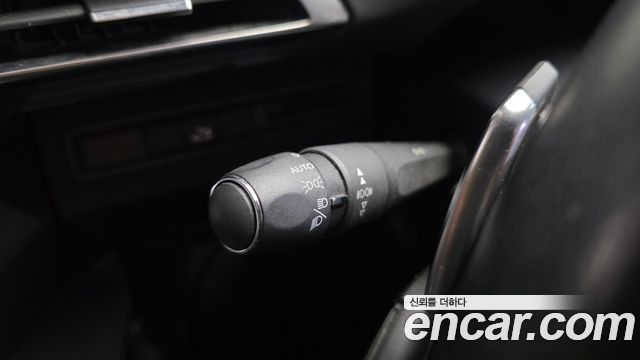 Peugeot 5008 2018 — photo 32