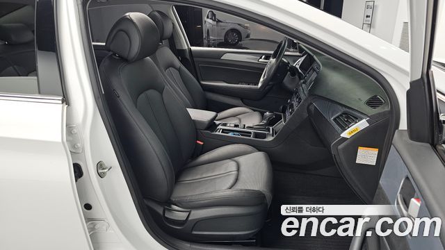 Hyundai Sonata 2017 — photo 12