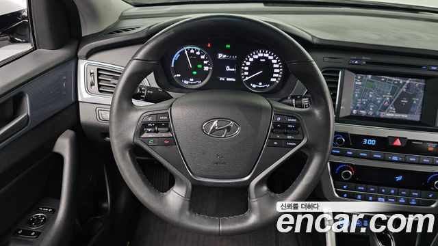 Hyundai Sonata 2017 — photo 13