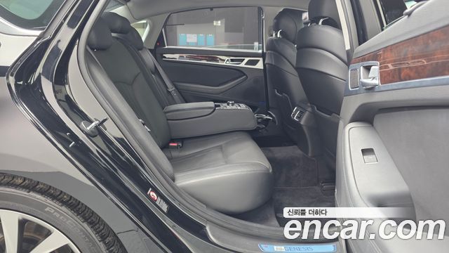 Hyundai Genesis 2016 — photo 18