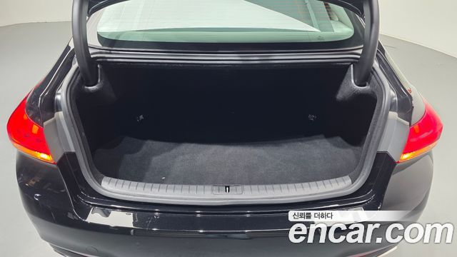 Hyundai Genesis 2016 — photo 26