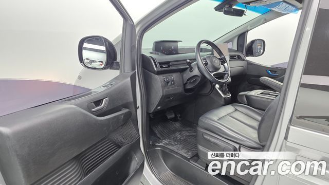 Hyundai Staria 2022 — photo 13