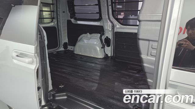 Hyundai Staria 2022 — photo 17