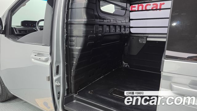 Hyundai Staria 2022 — photo 18