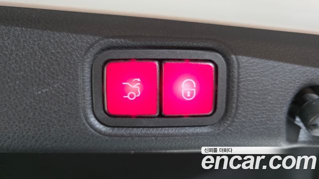 Mercedes-Benz E-Class 2019 — photo 27