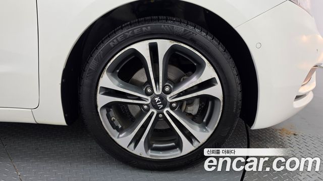 Kia K3 2015 — photo 5