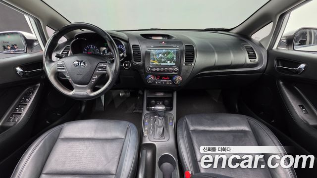 Kia K3 2015 — photo 7