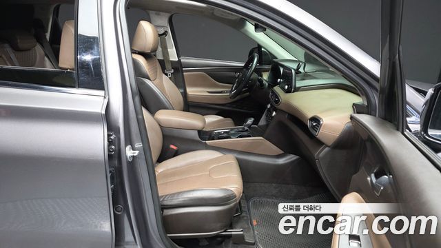 Hyundai Santafe 2020 — photo 11