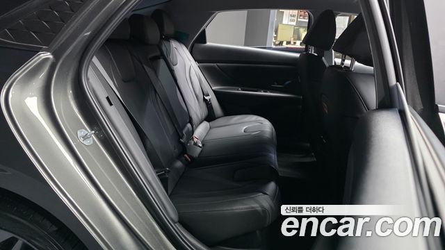 Hyundai AVANTE 2024 — photo 18