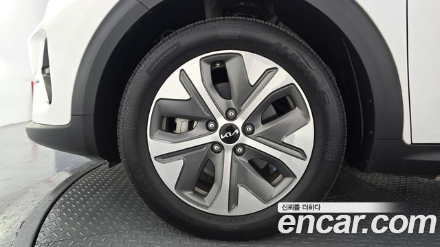 Kia Niro 2023 — photo 5