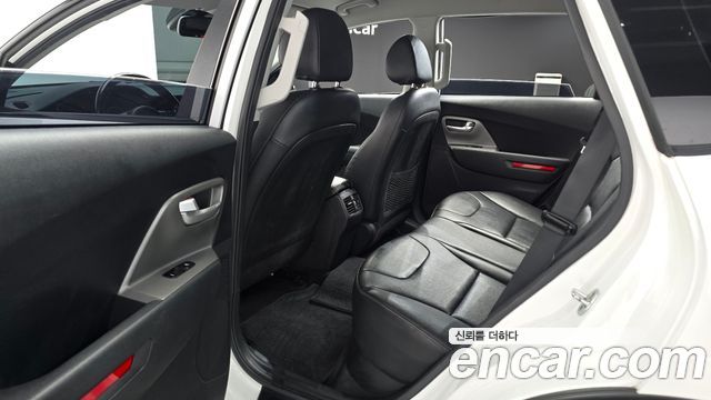Kia Niro 2023 — photo 11