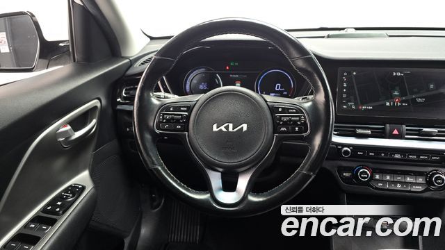 Kia Niro 2023 — photo 12