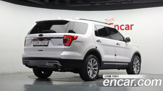 Ford Explorer 2016 — photo 2