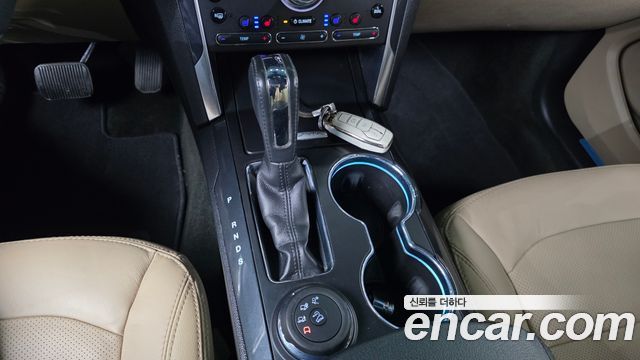 Ford Explorer 2016 — photo 9