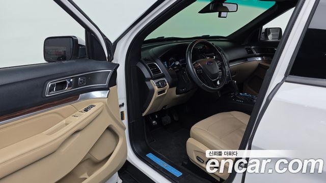 Ford Explorer 2016 — photo 10
