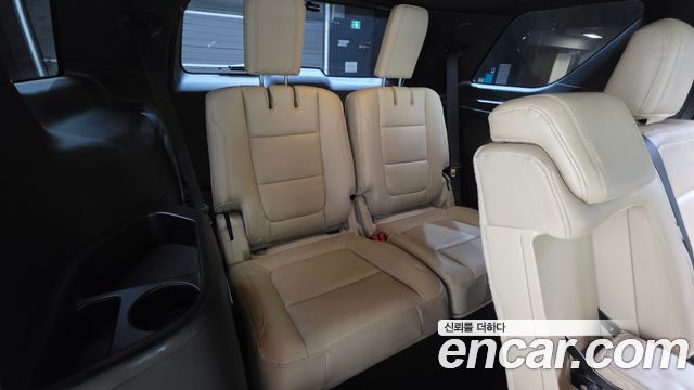 Ford Explorer 2016 — photo 18